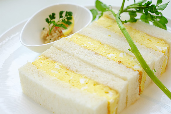 自然有精卵のだし巻きサンド